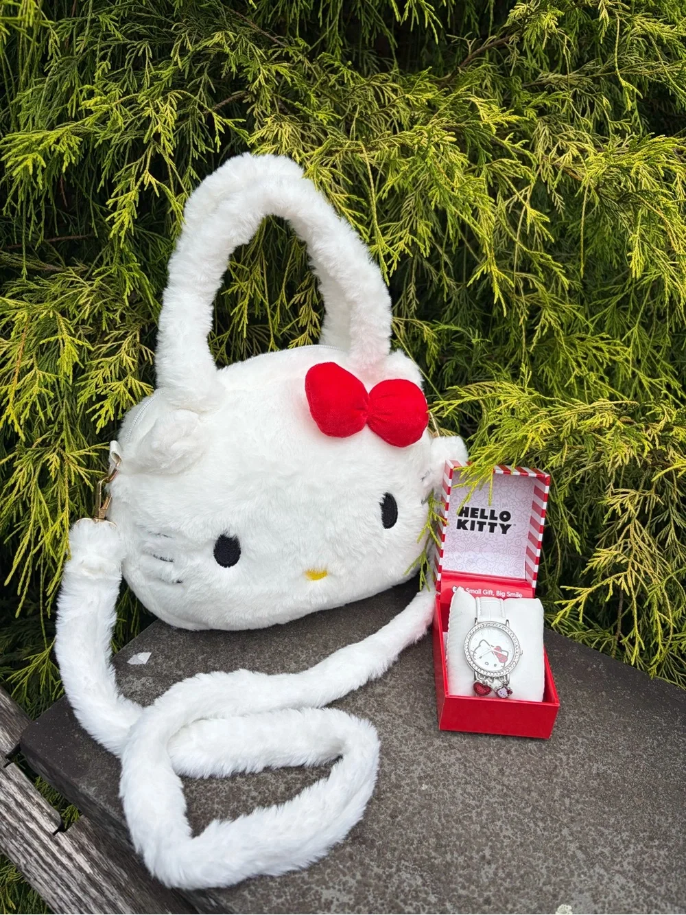 Hello Kitty Plush Faux Fur Crossbody Bag & Watch Set